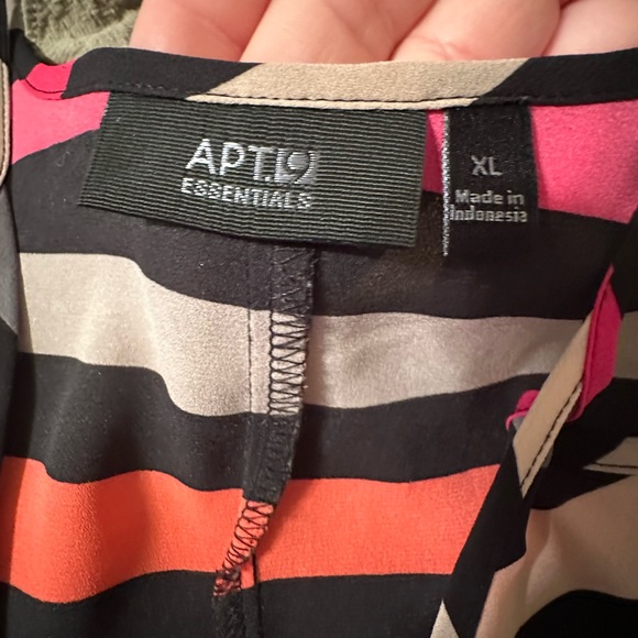 Black and Pink Stripe Top - Picture 4 of 4